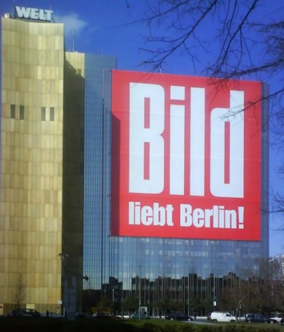 Riesenplakat am Springer-Hochhaus Riesenplakat am Springer-Hochhaus