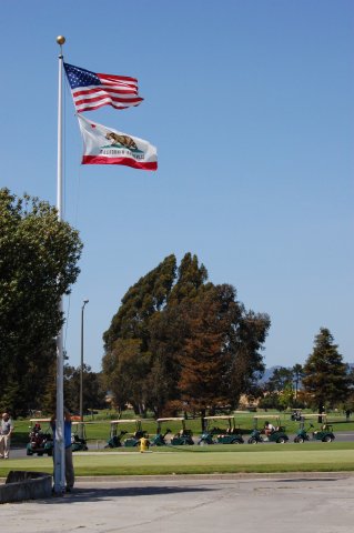 Flaggen: USA und California