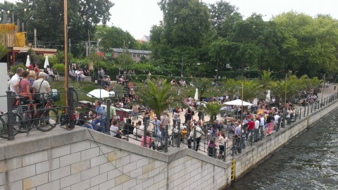 Tango im Monbijoupark