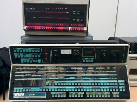 Poppiges Design - Bedienpanels von PDP10 und PDP11/70