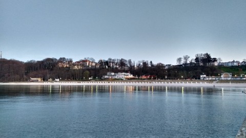 Blick auf Göhren in der Abenddämmerung