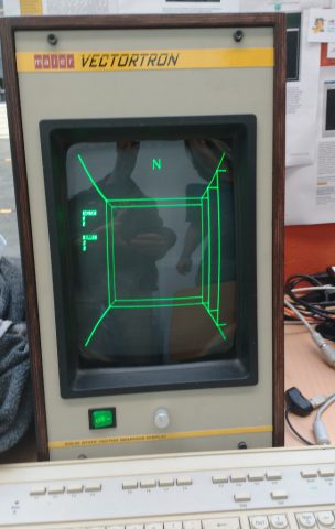 MazeWar auf selbstgebautem Vectordisplay