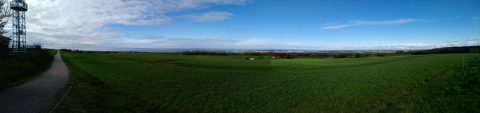 Panorama. Links Fehmarn, rechts Warnemünde