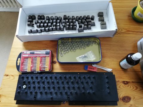 C64 Keyboard vorbereitet
