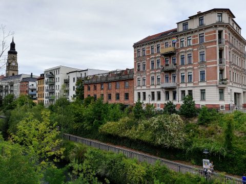 Lindenau - schöne Wohngebäude und Cafés