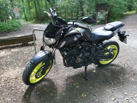 Mit der Yamaha MT07 im Deister